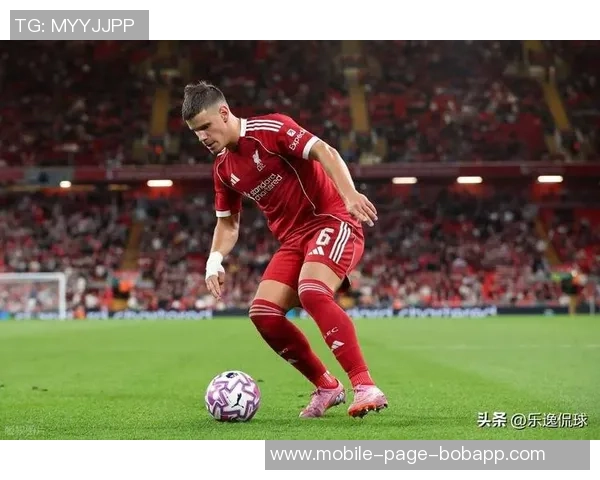 利物浦新海报亮相对阵利兹联维尔茨阿利松伊萨克齐聚一堂